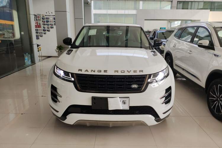 Used Land Rover Range Evoque 2024 Aurora L 249 PS Prestige Light-Chasing Edition Front