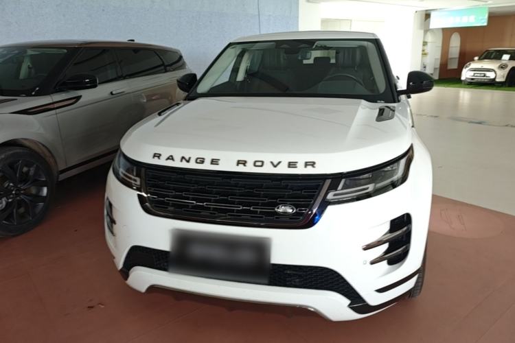 Used Land Rover Range Evoque 2024 Aurora L 249 PS Prestige Light-Chasing Edition Front