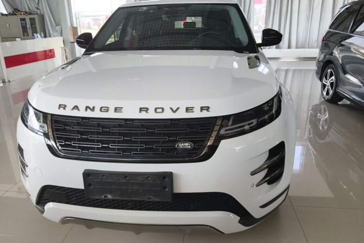 Used Land Rover Range Evoque 2024 Aurora L 249 PS Prestige Light-Chasing Edition Front