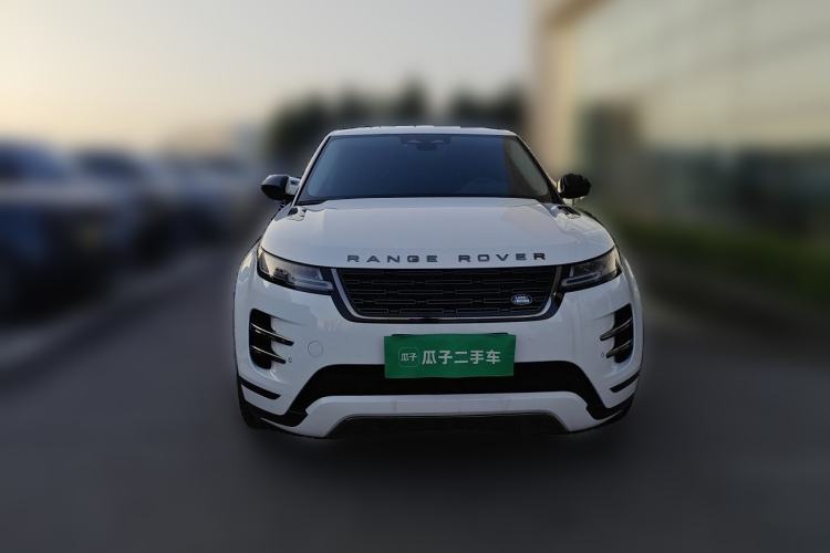 Used Land Rover Range Evoque 2024 Aurora L 249 PS Prestige Light-Chasing Edition Front
