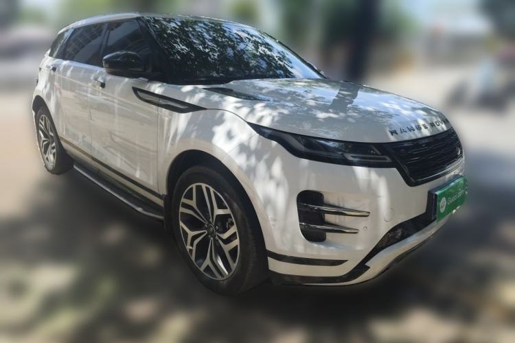 Used Land Rover Range Evoque 2024 Aurora L 249 PS Prestige Light-Chasing Edition Front Right 45 Deg