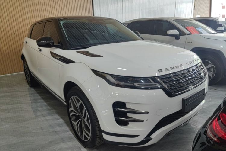 Used Land Rover Range Evoque 2024 Aurora L 249 PS Prestige Light-Chasing Edition Front Right 45 Deg
