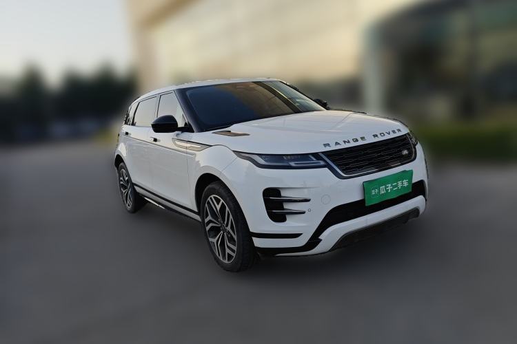 Used Land Rover Range Evoque 2024 Aurora L 249 PS Prestige Light-Chasing Edition Front Right 45 Deg