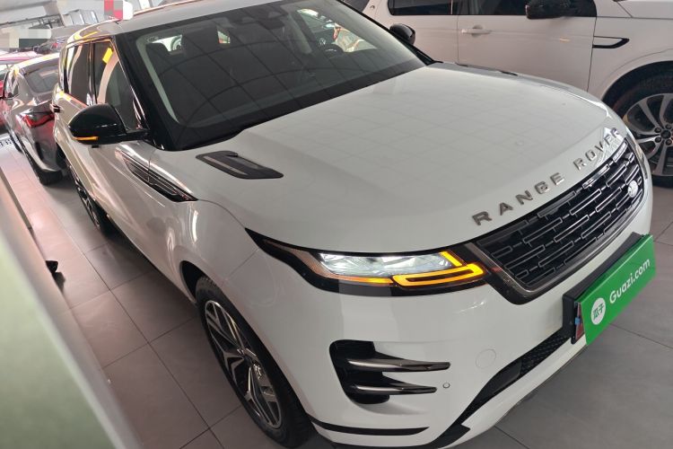 Used Land Rover Range Evoque 2024 Aurora L 249 PS Prestige Light-Chasing Edition Front Right 45 Deg