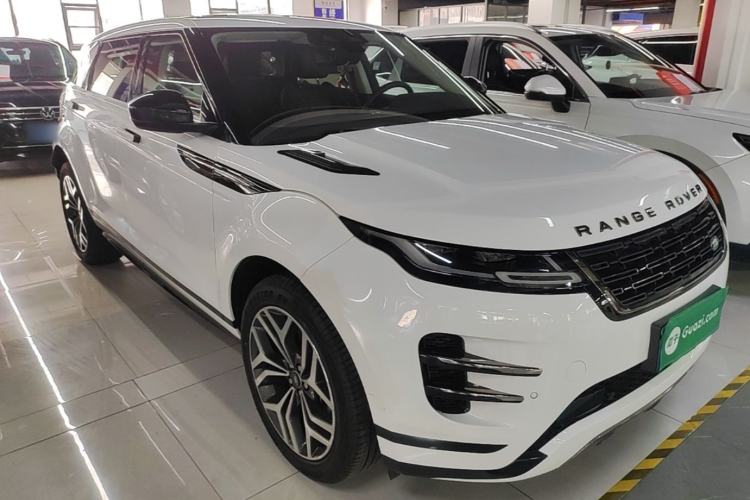 Used Land Rover Range Evoque 2024 Aurora L 249 PS Prestige Light-Chasing Edition Front Right 45 Deg
