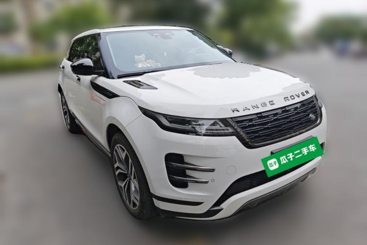 Used Land Rover Range Evoque 2024 Aurora L 249 PS Prestige Light-Chasing Edition Front Right 45 Deg