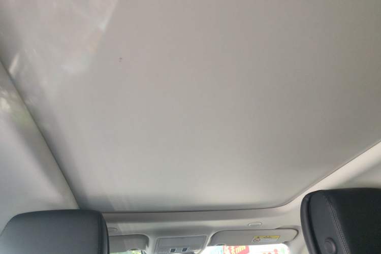 Used Land Rover Range Evoque 2024 Aurora L 249 PS Prestige Light-Chasing Edition Headliner