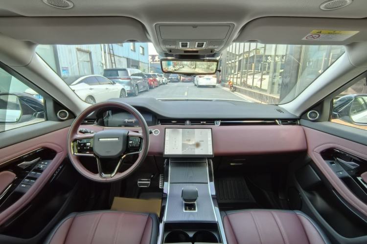 Used Land Rover Range Evoque 2024 Aurora L 249 PS Prestige Light-Chasing Edition Interior 1
