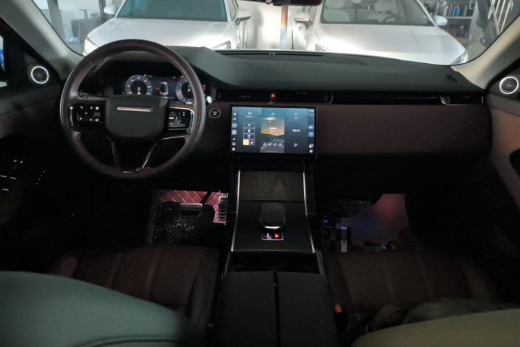 Used Land Rover Range Evoque 2024 Aurora L 249 PS Prestige Light-Chasing Edition Interior 2