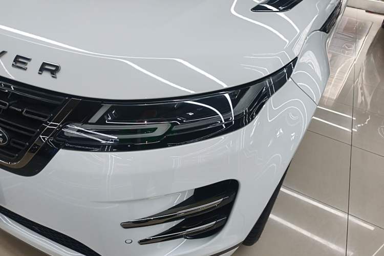 Used Land Rover Range Evoque 2024 Aurora L 249 PS Prestige Light-Chasing Edition Left Front Headlight