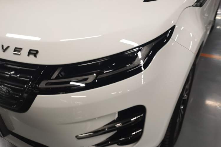 Used Land Rover Range Evoque 2024 Aurora L 249 PS Prestige Light-Chasing Edition Left Front Headlight