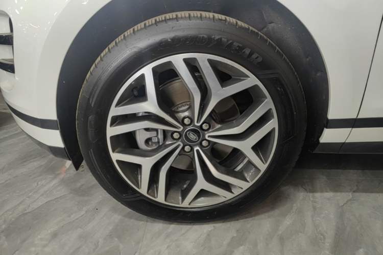 Used Land Rover Range Evoque 2024 Aurora L 249 PS Prestige Light-Chasing Edition Left Front Wheel Hub