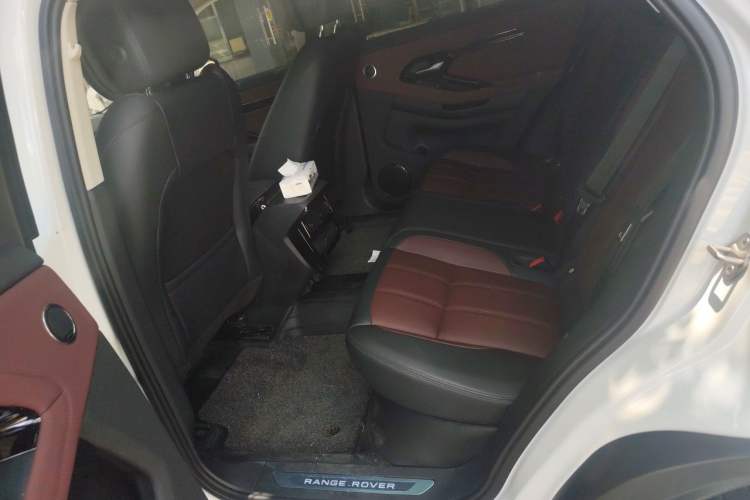 Used Land Rover Range Evoque 2024 Aurora L 249 PS Prestige Light-Chasing Edition Left Rear Seat
