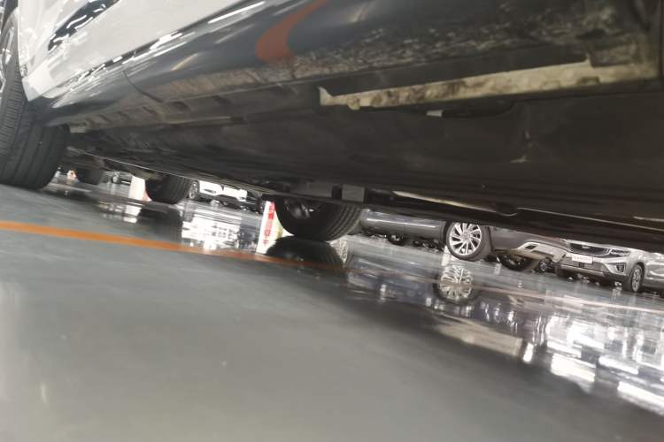 Used Land Rover Range Evoque 2024 Aurora L 249 PS Prestige Light-Chasing Edition Left Side Sill