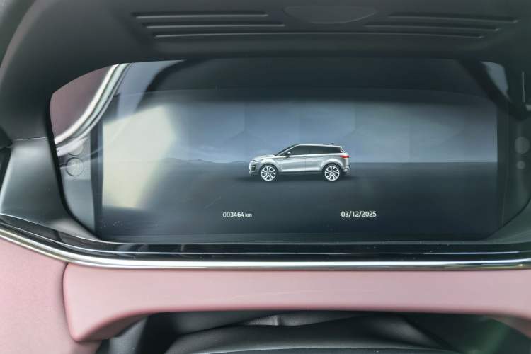 Used Land Rover Range Evoque 2024 Aurora L 249 PS Prestige Light-Chasing Edition Odometer Close Up