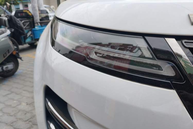 Used Land Rover Range Evoque 2024 Aurora L 249 PS Prestige Light-Chasing Edition Right Front Headlight