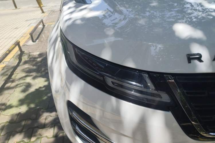 Used Land Rover Range Evoque 2024 Aurora L 249 PS Prestige Light-Chasing Edition Right Front Headlight
