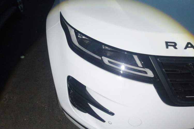 Used Land Rover Range Evoque 2024 Aurora L 249 PS Prestige Light-Chasing Edition Right Front Headlight