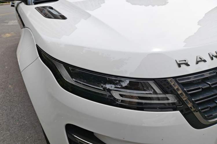 Used Land Rover Range Evoque 2024 Aurora L 249 PS Prestige Light-Chasing Edition Right Front Headlight