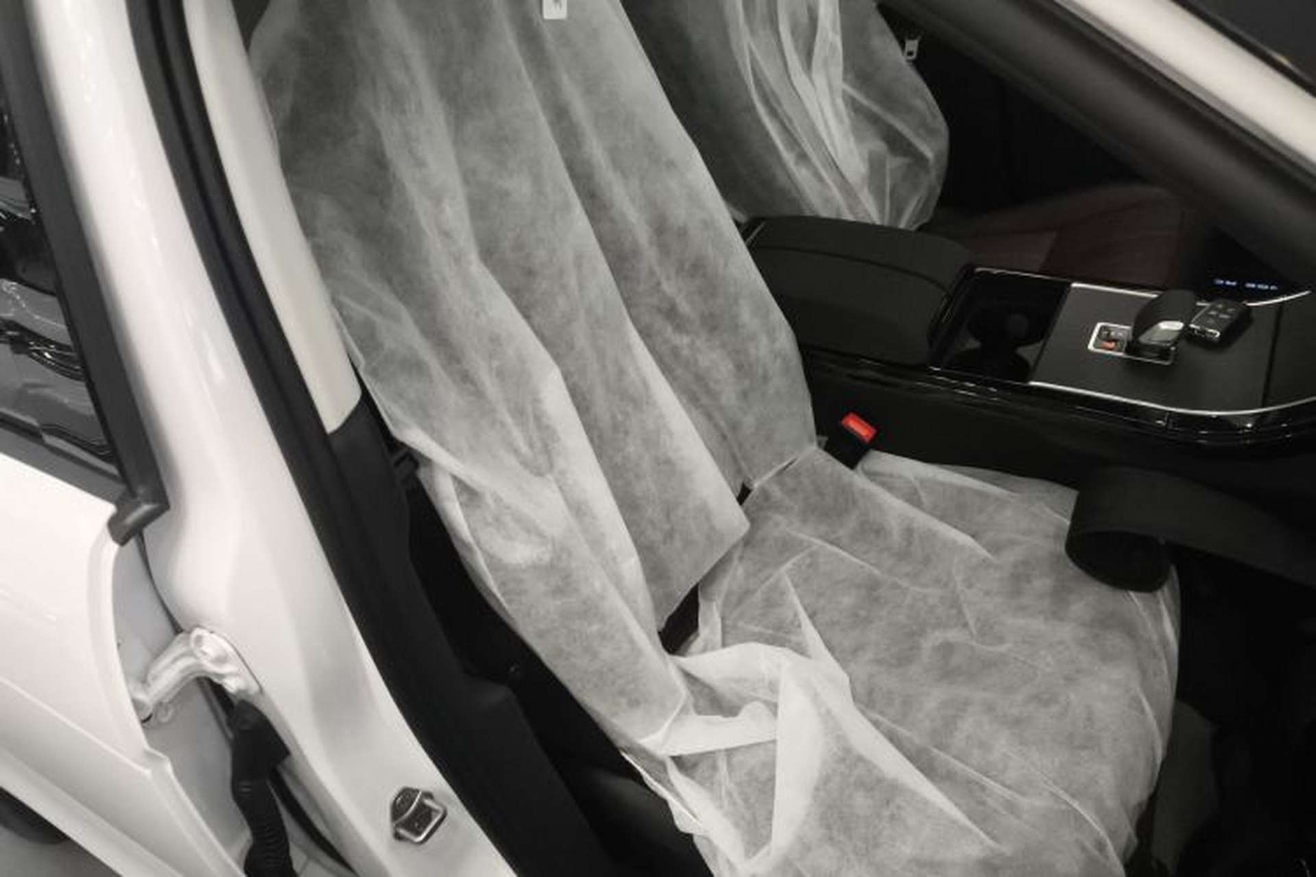 Used Land Rover Range Evoque 2024 Aurora L 249 PS Prestige Light-Chasing Edition Right Front Seat
