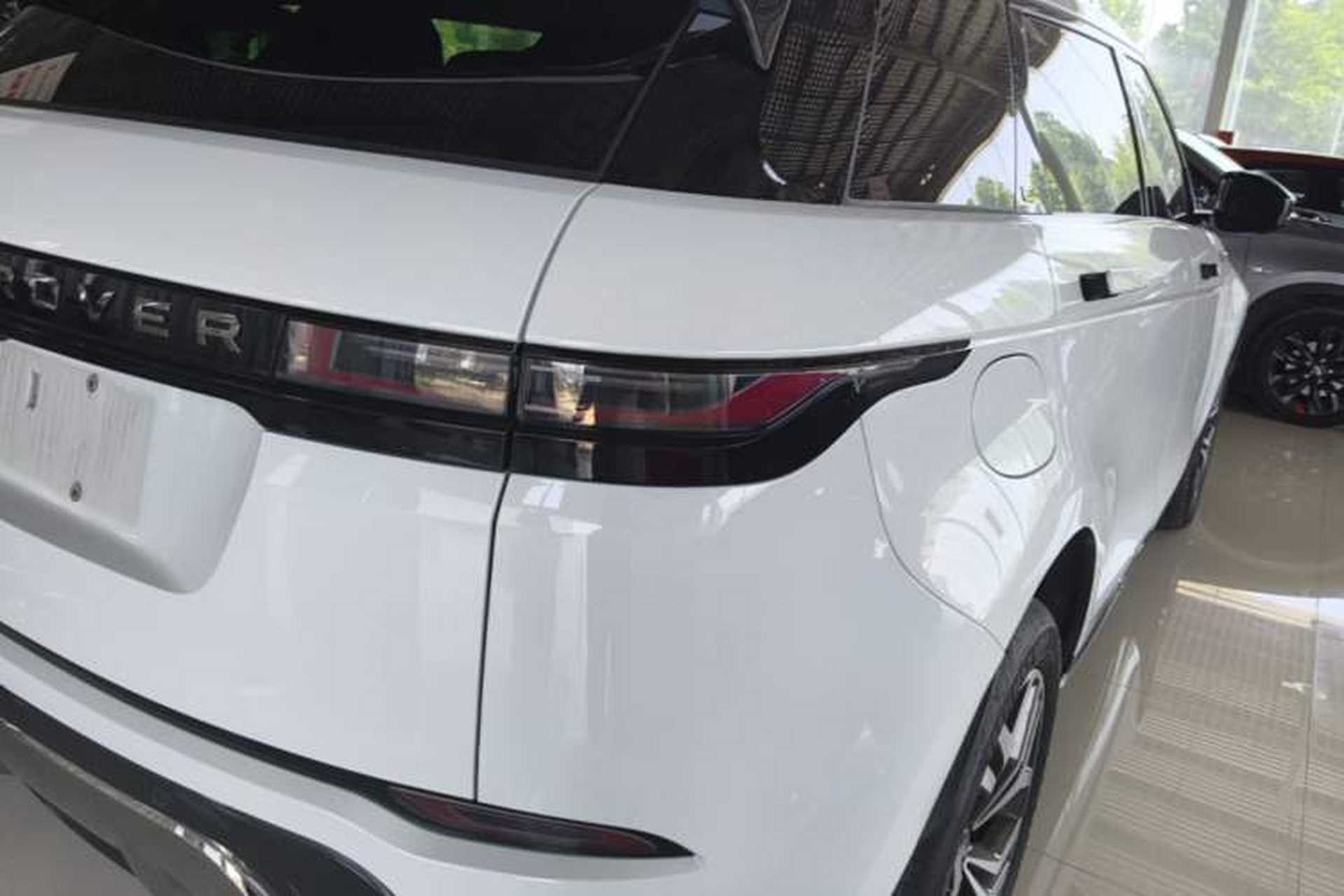 Used Land Rover Range Evoque 2024 Aurora L 249 PS Prestige Light-Chasing Edition Right Rear Taillight