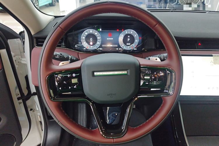 Used Land Rover Range Evoque 2024 Aurora L 249 PS Prestige Light-Chasing Edition Steering Wheel