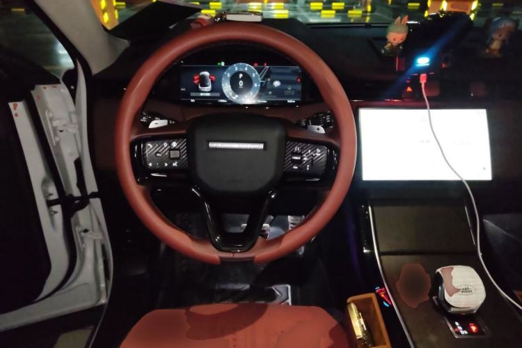 Used Land Rover Range Evoque 2024 Aurora L 249 PS Prestige Light-Chasing Edition Steering Wheel