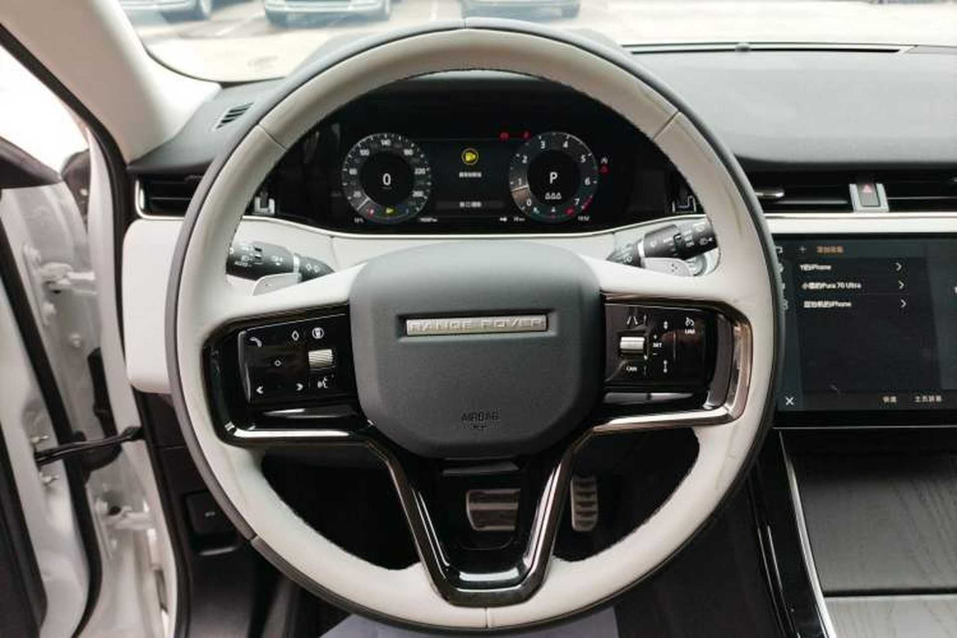 Used Land Rover Range Evoque 2024 Aurora L 249 PS Prestige Light-Chasing Edition Steering Wheel