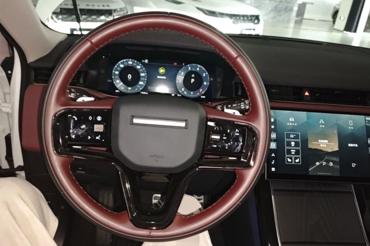 Used Land Rover Range Evoque 2024 Aurora L 249 PS Prestige Light-Chasing Edition Steering Wheel