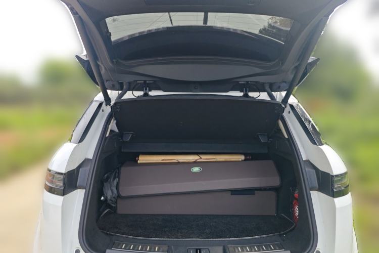 Used Land Rover Range Evoque 2024 Aurora L 249 PS Glowing Limited Edition Trunk
