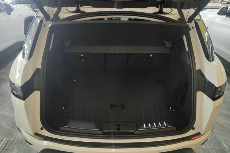 Used Land Rover Range Evoque 2024 Aurora L 249 PS Prestige Light-Chasing Edition Trunk