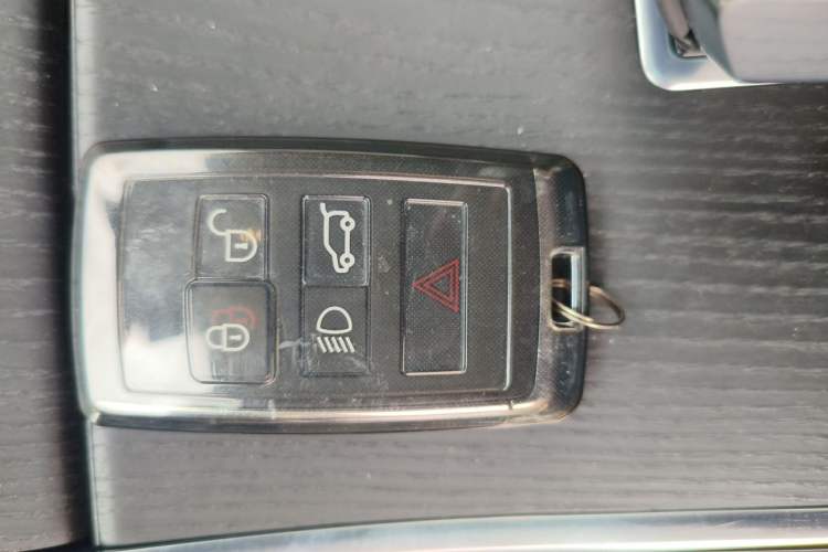 Used Land Rover Range Evoque 2024 Aurora L 249 PS Prestige Light-Chasing Edition Vehicle Key