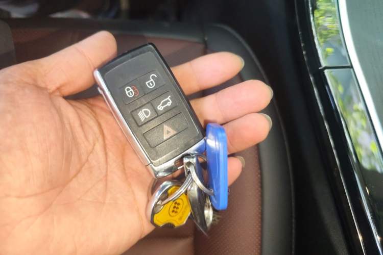 Used Land Rover Range Evoque 2024 Aurora L 249 PS Prestige Light-Chasing Edition Vehicle Key