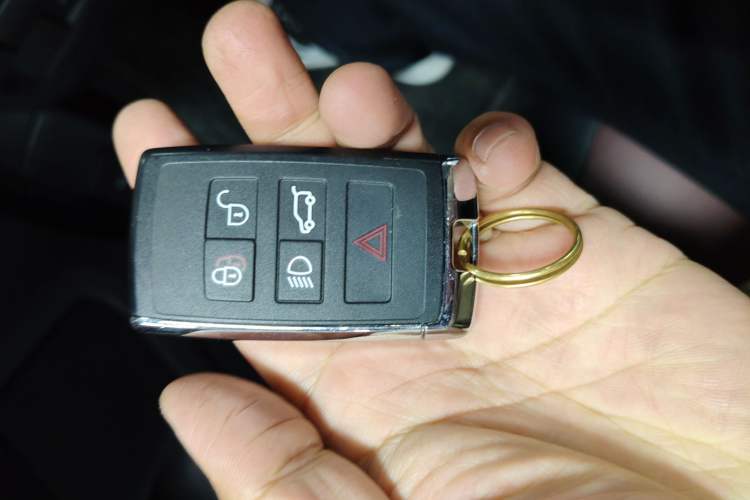 Used Land Rover Range Evoque 2024 Aurora L 249 PS Prestige Light-Chasing Edition Vehicle Key