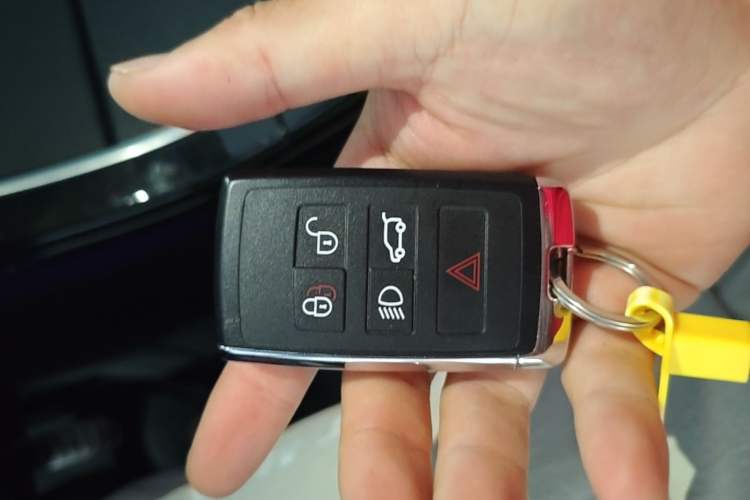 Used Land Rover Range Evoque 2024 Aurora L 249 PS Prestige Light-Chasing Edition Vehicle Key