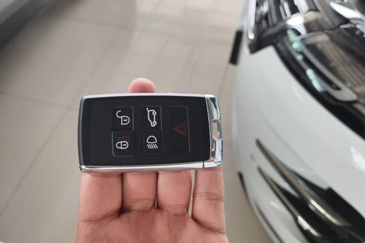 Used Land Rover Range Evoque 2024 Aurora L 249 PS Prestige Light-Chasing Edition Vehicle Key