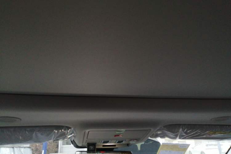 Used Land Rover Range Evoque 2026 Model Range Rover Velar L SE Headliner