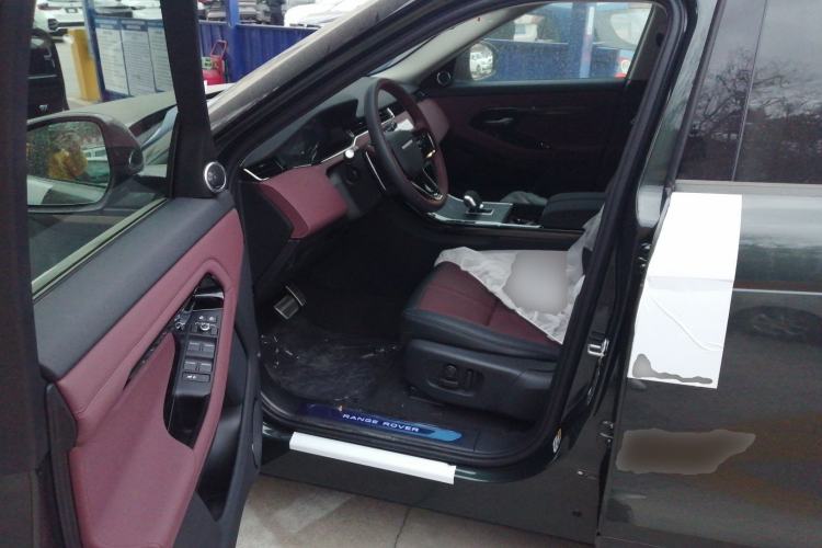 Used Land Rover Range Evoque 2026 Model Range Rover Velar L SE Interior 3
