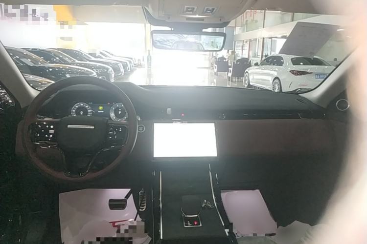 Used Land Rover Range Evoque 2026 Model Range Rover Velar L SE Center Console