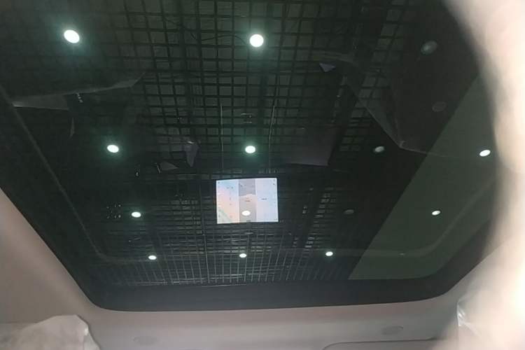 Used Land Rover Range Evoque 2026 Model Range Rover Velar L SE Headliner