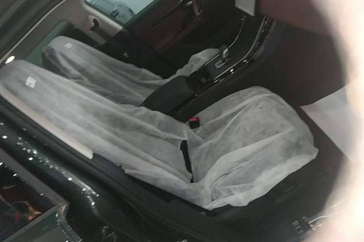 Used Land Rover Range Evoque 2026 Model Range Rover Velar L SE Right Front Seat