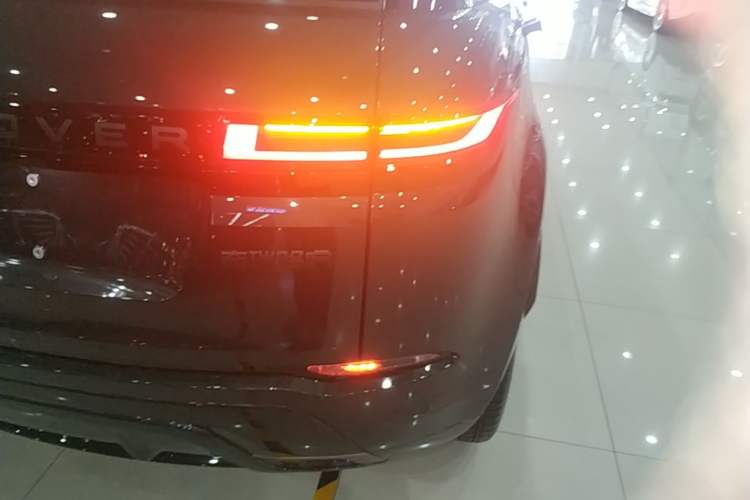 Used Land Rover Range Evoque 2026 Model Range Rover Velar L SE Right Rear Taillight