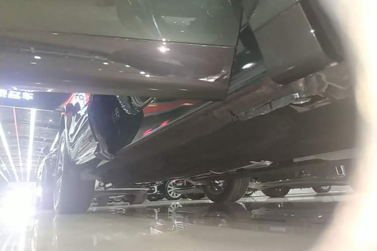 Used Land Rover Range Evoque 2026 Model Range Rover Velar L SE Right Side Sill