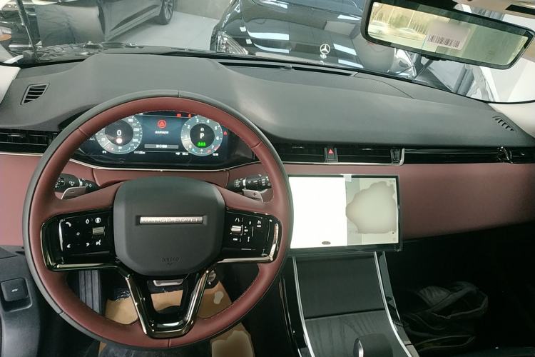 Used Land Rover Range Evoque 2026 Model Range Rover Velar L SE Center Console
