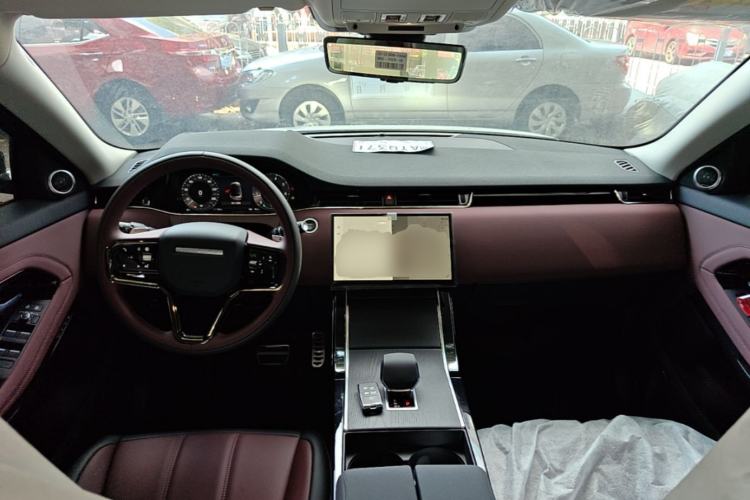 Used Land Rover Range Evoque 2026 Model Range Rover Velar L SE Center Console