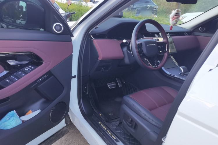 Used Land Rover Range Evoque 2026 Model Range Rover Velar L SE Driver Seat
