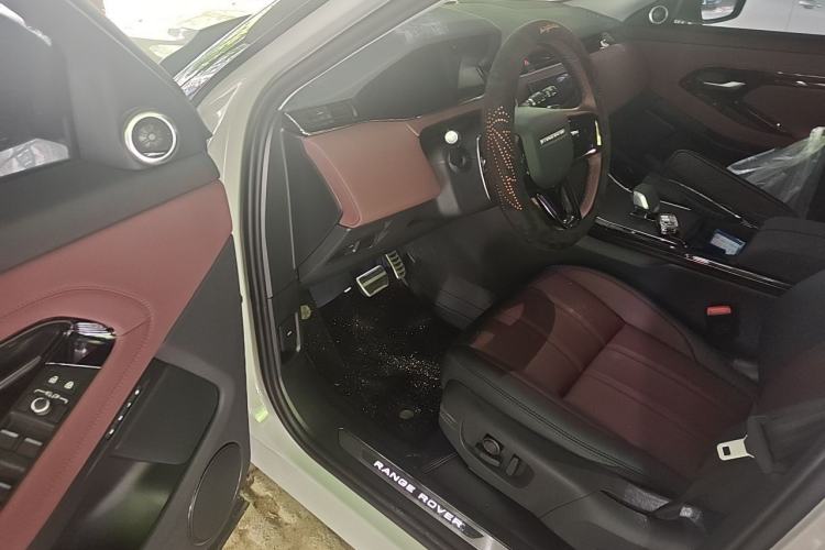 Used Land Rover Range Evoque 2026 Model Range Rover Velar L SE Driver Seat