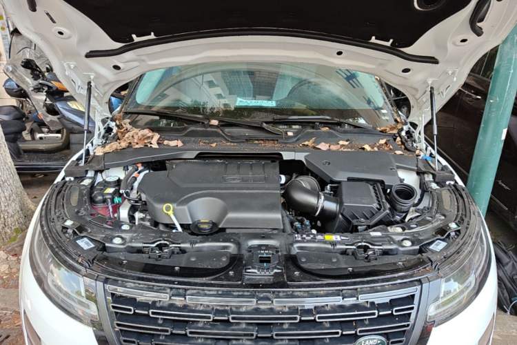 Used Land Rover Range Evoque 2026 Model Range Rover Velar L SE Engine Bay