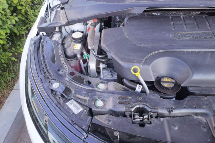 Used Land Rover Range Evoque 2026 Model Range Rover Velar L SE Engine Bay Right