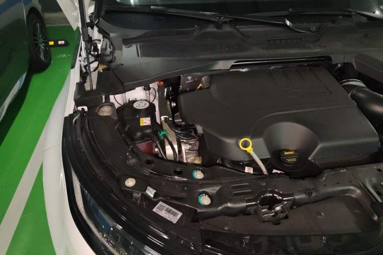 Used Land Rover Range Evoque 2026 Model Range Rover Velar L SE Engine Bay Right